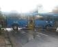 Coletivo bate em ponto de ônibus no Bairro Paraíso e deixa passageiros feridos