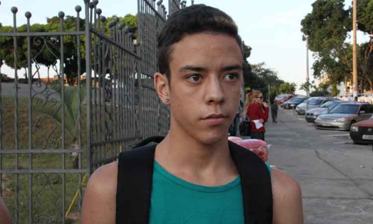 Douglas teme pela redação nos testes do domingo Douglas teme pela redação nos testes do domingo