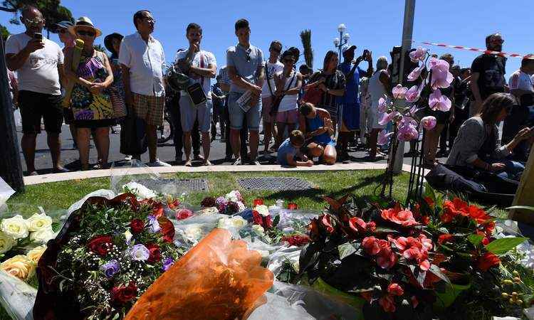 Brasileiro radicado na França está entre os feridos Internacional