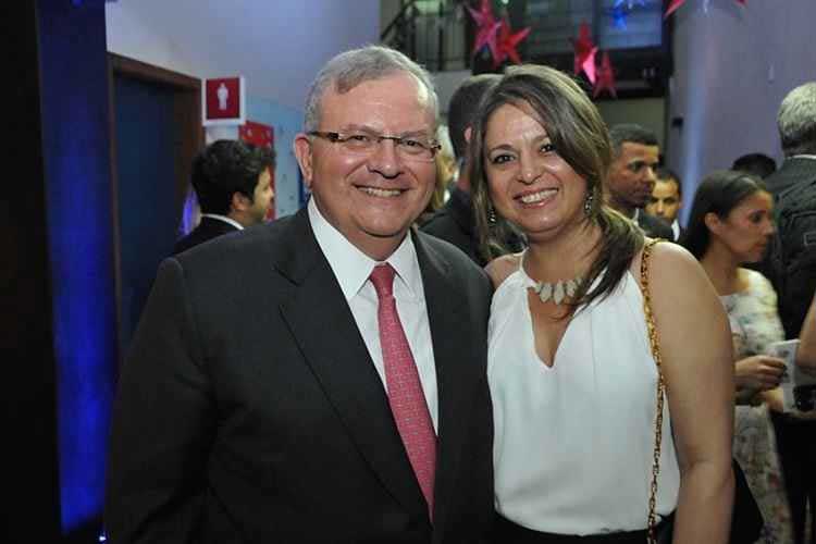 Resultado de imagem para Justiça decreta prisão de viúva, PM e primo dele por morte de embaixador