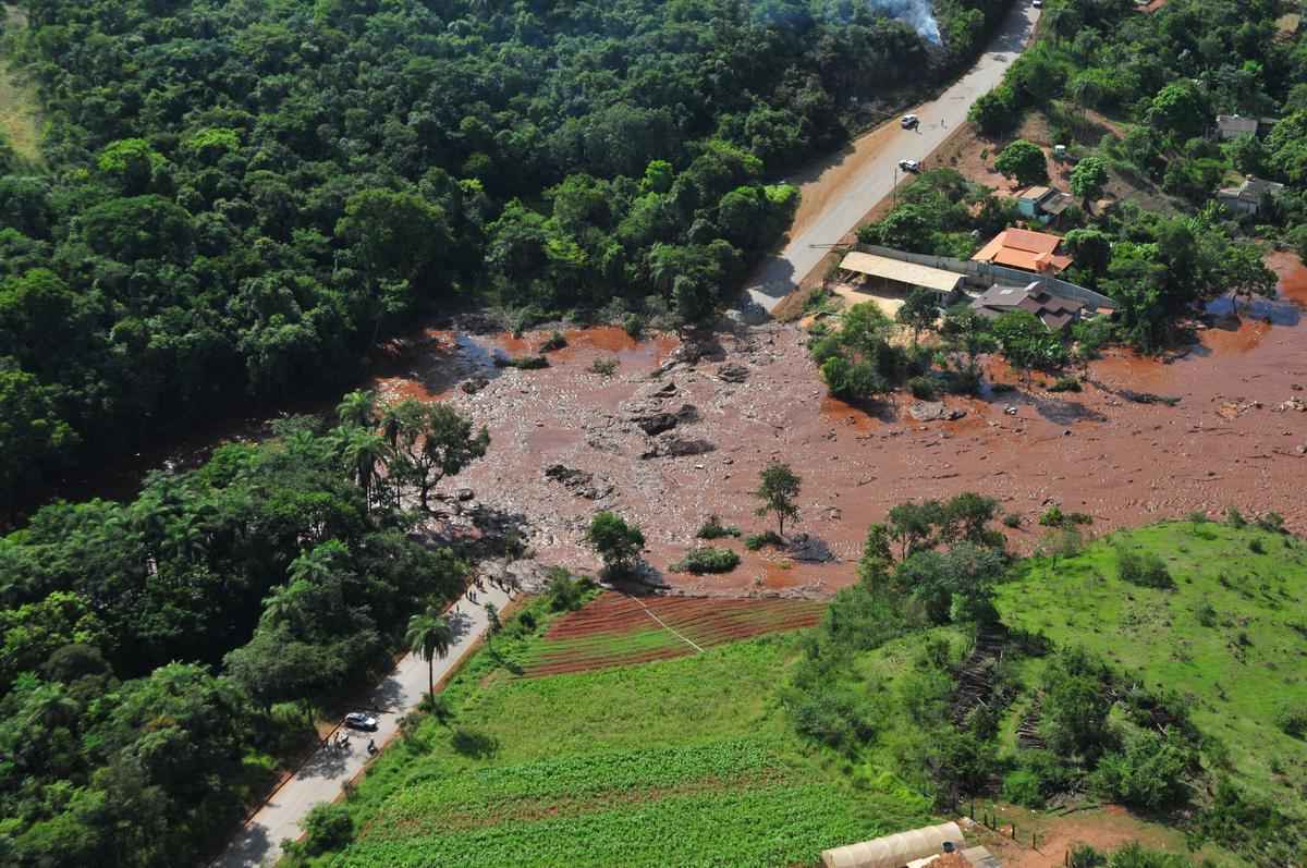 Imagens Aéreas Do Rompimento De Barragem Em Brumadinho -Estado De Minas