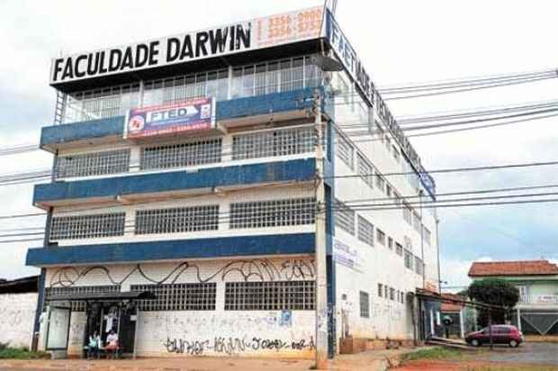 Faculdade do Distrito Federal desafia suspensão do MEC e faz novas ...