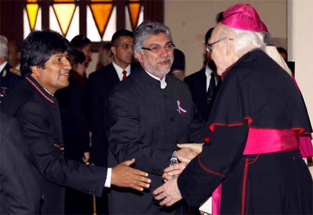 Correio do Brasil  Papa Francisco demite bispo conservador