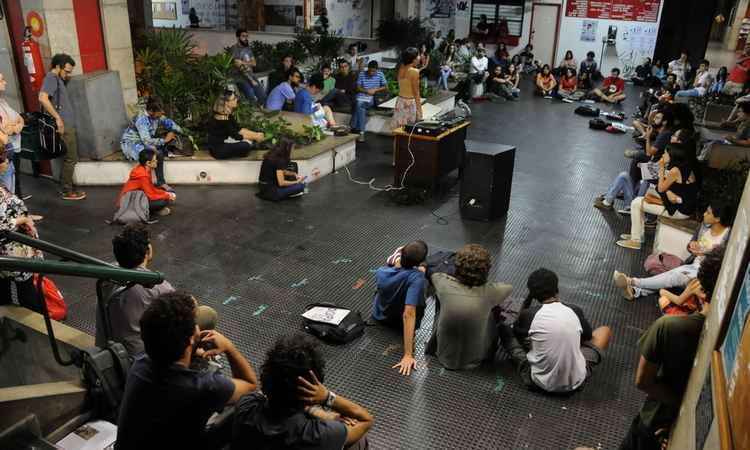 Faculdade de Direito da UFMG cria comissão para elaborar medidas após  denúncias de tráfico - Gerais - Estado de Minas