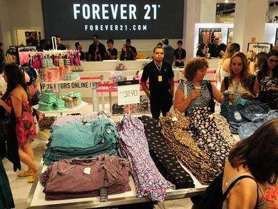 Forever 21 abre mais três lojas e fecha 2014 com 11