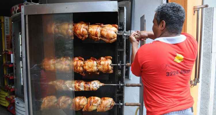 Venda de frango assado cai 30% em BH - Economia - Estado 