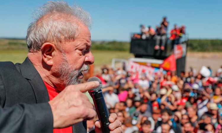 Caravana De Lula Começa Sob Forte Tensão Em Bagé Politica Estado De Minas
