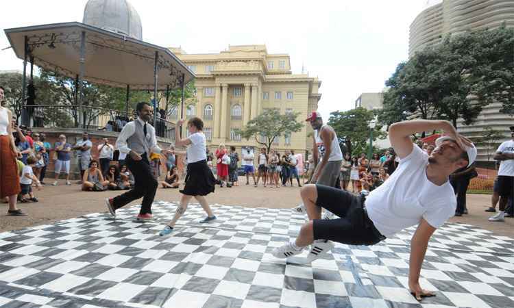 Em BH Na Pista / On The Dance Floor - Blima Bracher