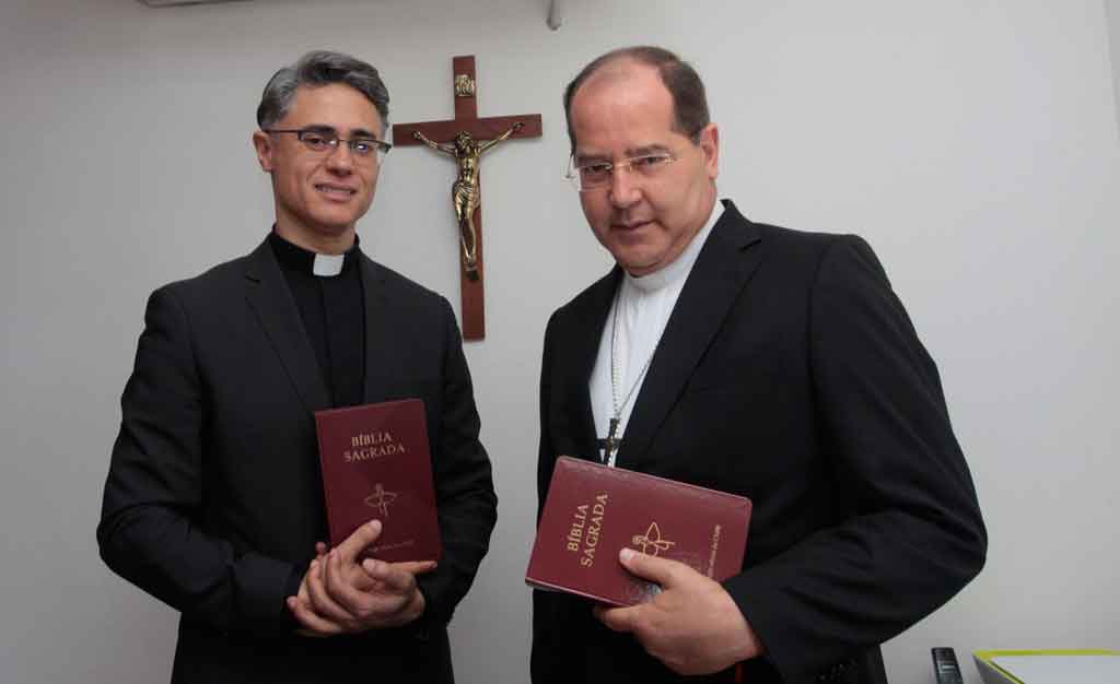 CEP: Comissão da nova tradução da Bíblia divulga um livro por mês e pede a  participação dos leitores (c/vídeo) - Agência ECCLESIA