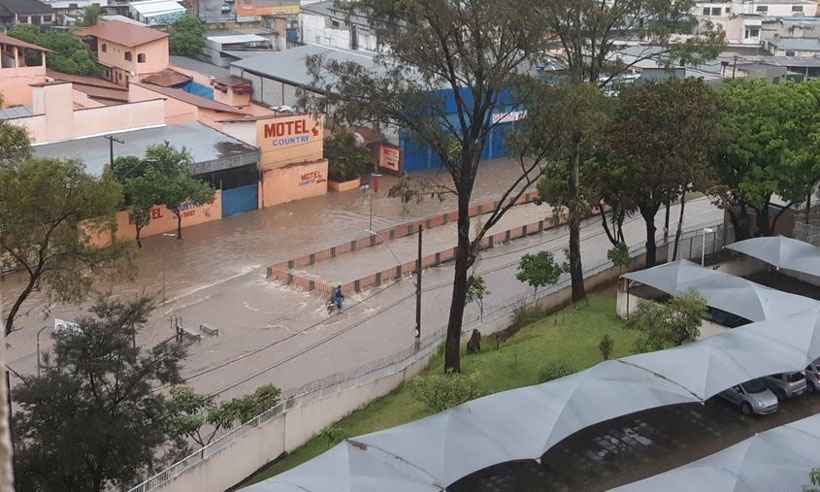 Chuva Provoca Alagamentos Em Avenidas De Belo Horizonte - Gerais ...