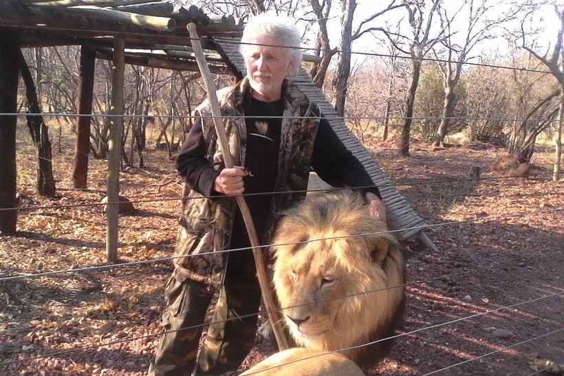 Sul-africano é morto por seus próprios leões na África do Sul