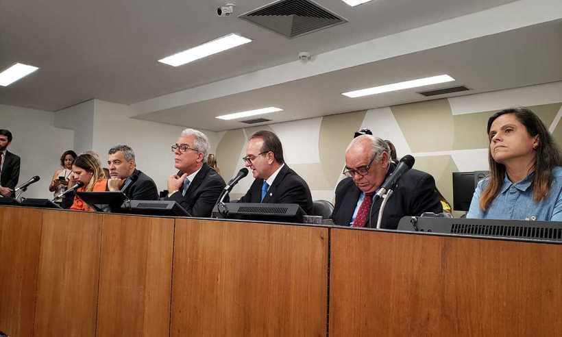 Resultado de imagem para O secretário de Governo Bilac Pinto participa de audiência com deputados na manhã desta sexta-feira na ALMG