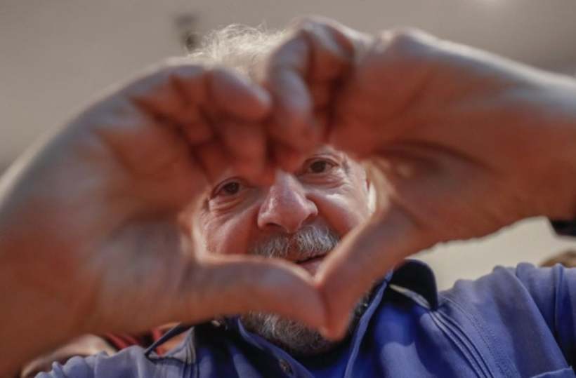 Waze guia motoristas com voz de Lula: 'Vire à esquerda, companheiro!'