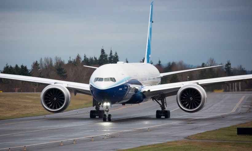 Boeing 777X tem voo inaugural bem-sucecido nos Estados Unidos