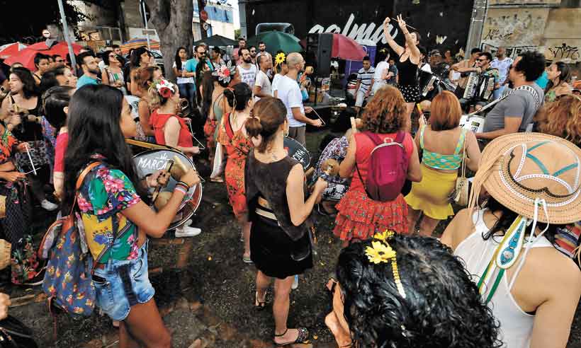 Carnaval BH: blocos de sexta (9) trazem forró, rock e velha guarda