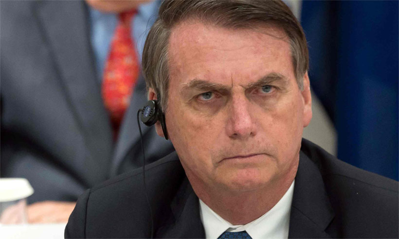 Não adianta botar a faca no meu pescoço”, diz Bolsonaro a servidores