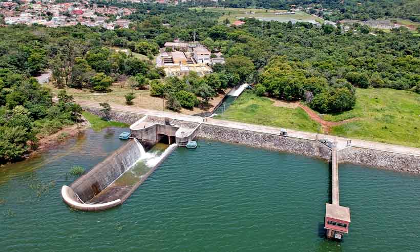 File:Reserva de água da Copasa em Serranópoles de Minas.JPG