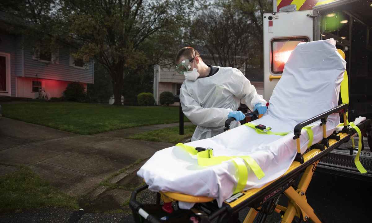 EUA têm recorde de quase 2.600 mortes por coronavírus em 24 horas