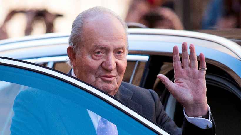Rei Juan Carlos deixará a Espanha cercado por escândalos