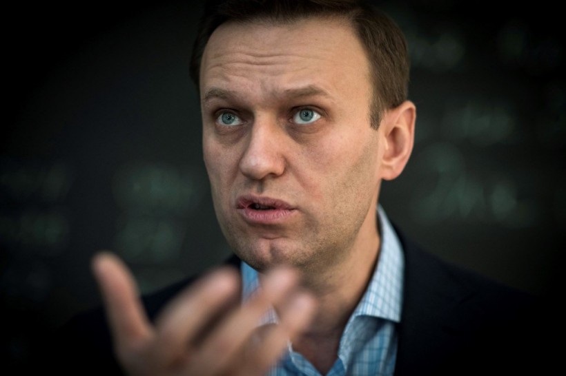 Líder opositor russo Navalny sai do coma artificial; Londres convoca embaixador