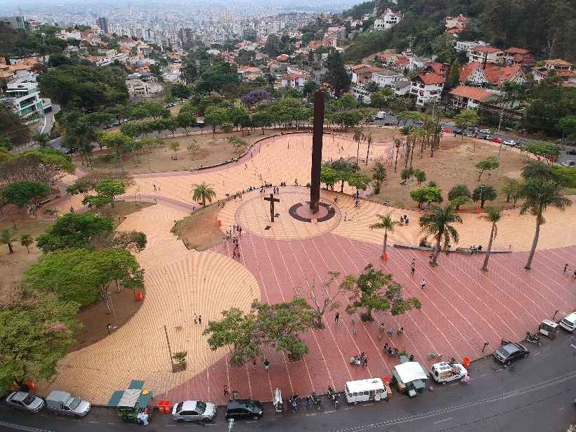 Curtindo os Parques e Praças de BH by Tanto de Trem