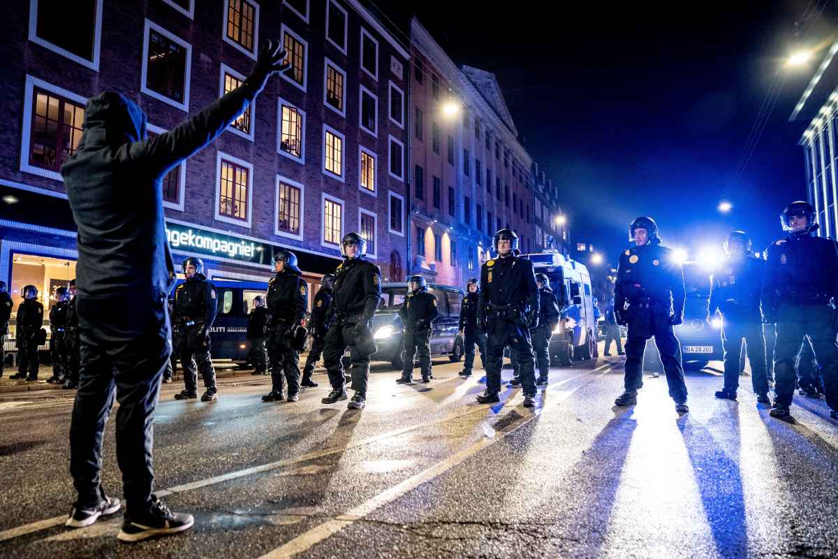 Protesto contra medidas anticovid termina em cinco detenções em Copenhague