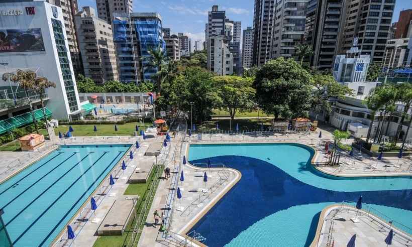 Coronavírus: alguns dos principais clubes de BH mantêm piscinas abertas  para sócios, Minas Gerais