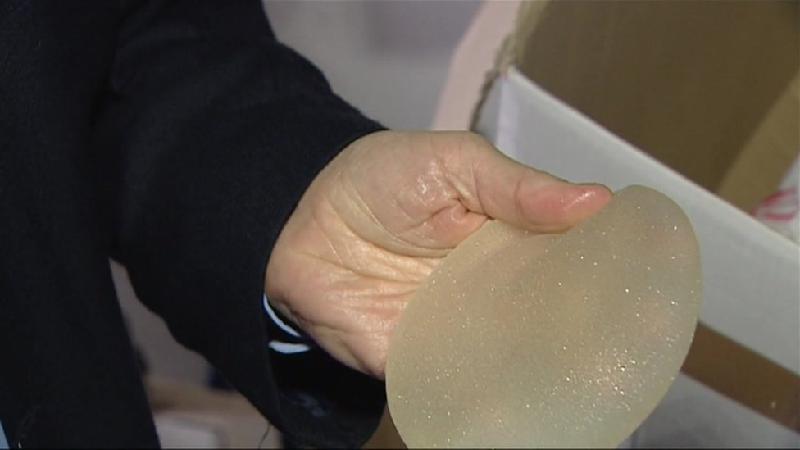 A indenização milionária a mulheres vítimas de próteses 'baratas' de silicone