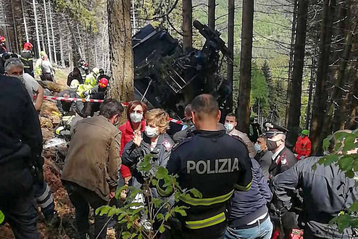Treze pessoas morrem em acidente com teleférico na Itália