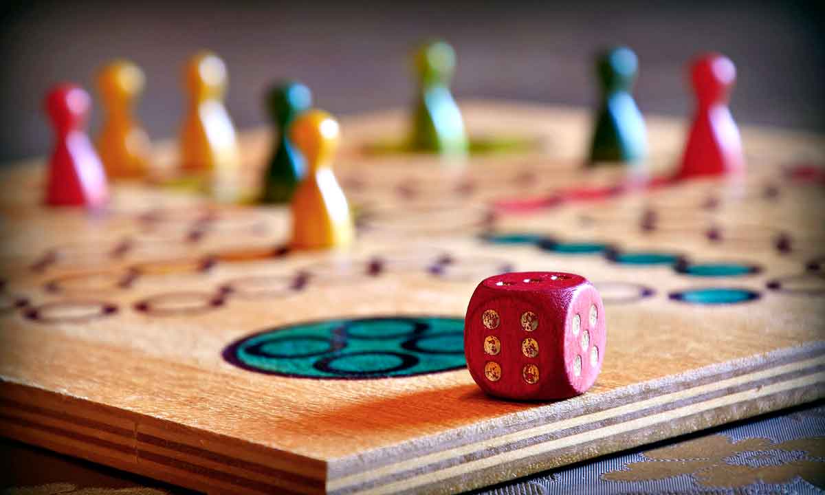 10 JOGOS DE TABULEIRO PARA SE DIVERTIR COM CRIANÇAS – Funtasy Bar e Jogos