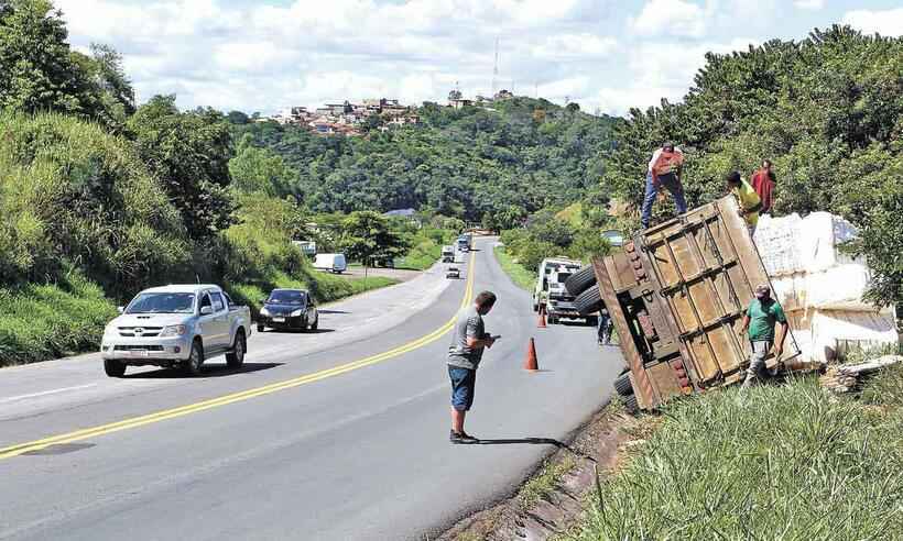 Estrada Minas-São Paulo: onde ficam as maiores armadilhas da serra da morte  - Gerais - Estado de Minas