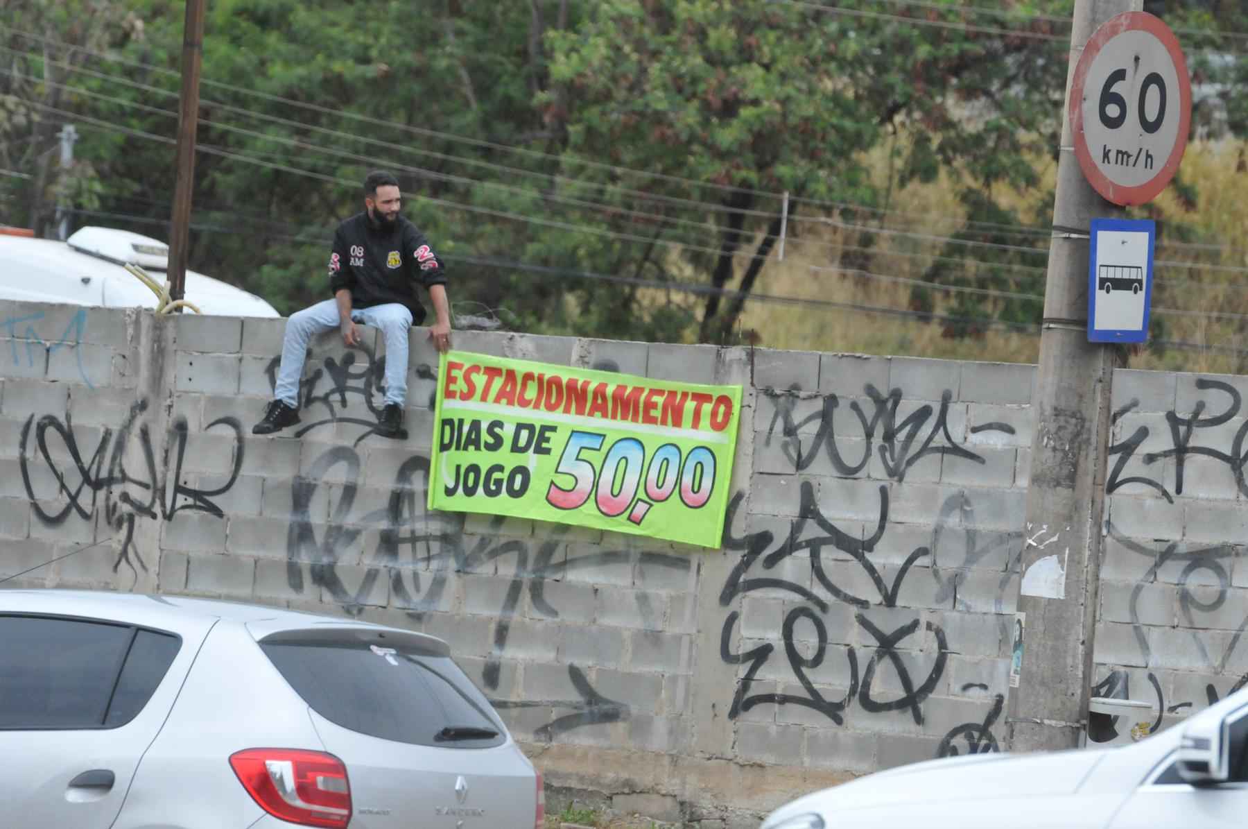 Novo' Mineirão criou problema de falta de vagas de estacionamento